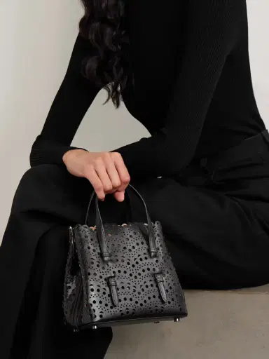 Alaïa Mina 20 Laser-cut Leather Tote | Thumbnail 2 Alaïa Mina 20 Laser-cut Leather Tote | Thumbnail 2