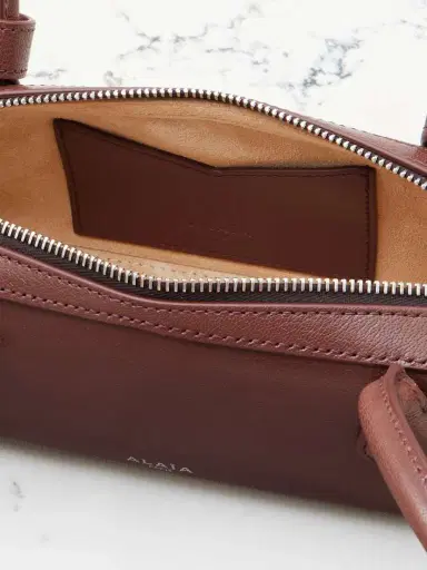 Alaïa Le Teckel Small Leather Shoulder Bag | Thumbnail 5 Alaïa Le Teckel Small Leather Shoulder Bag | Thumbnail 5