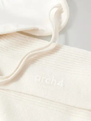 Arch4 Cashmere Travel Set | Thumbnail 3 Arch4 Cashmere Travel Set | Thumbnail 3