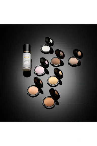 PAT MCGRATH LABS Skin Fetish: Sublime Perfection Blurring Under-Eye Powder | Thumbnail 6 PAT MCGRATH LABS Skin Fetish: Sublime Perfection Blurring Under-Eye Powder | Thumbnail 6