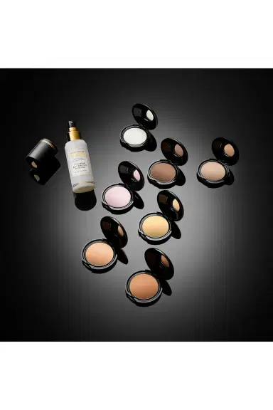 PAT MCGRATH LABS Skin Fetish: Sublime Perfection Blurring Under-Eye Powder | Thumbnail 7 PAT MCGRATH LABS Skin Fetish: Sublime Perfection Blurring Under-Eye Powder | Thumbnail 7