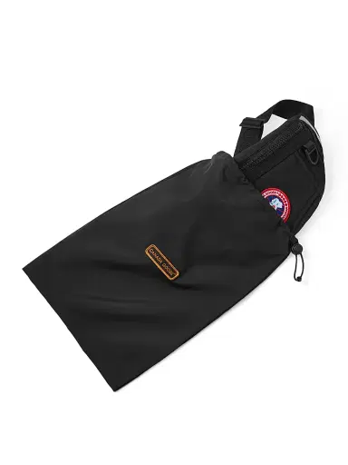 Canada Goose Men's Logo Waist Pack - Black | Thumbnail 5 Canada Goose Men's Logo Waist Pack - Black | Thumbnail 5