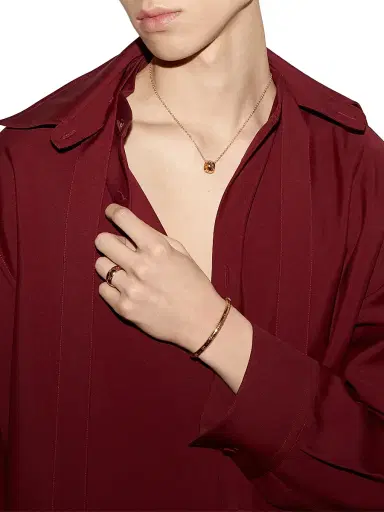 Gucci Women's Icon GG 18K Yellow Gold Pendant Necklace - Gold | Thumbnail 3 Gucci Women's Icon GG 18K Yellow Gold Pendant Necklace - Gold | Thumbnail 3