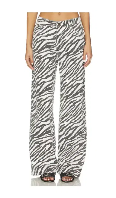 LIONESS Top Model Jeans | Thumbnail 1 LIONESS Top Model Jeans | Thumbnail 1