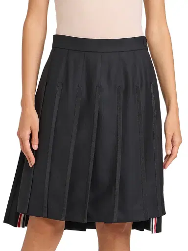 Thom Browne Women's Pleated Wool Twill Bermuda-Length Skirt - Black | Thumbnail 3 Thom Browne Women's Pleated Wool Twill Bermuda-Length Skirt - Black | Thumbnail 3