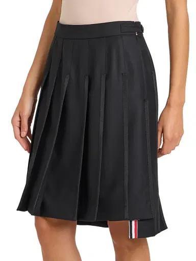 Thom Browne Women's Pleated Wool Twill Bermuda-Length Skirt - Black | Thumbnail 4 Thom Browne Women's Pleated Wool Twill Bermuda-Length Skirt - Black | Thumbnail 4