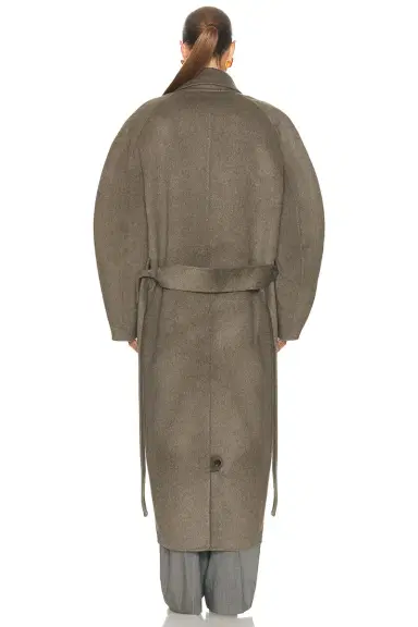 Jacquemus Le Manteau D'homme Curvio | Thumbnail 4 Jacquemus Le Manteau D'homme Curvio | Thumbnail 4