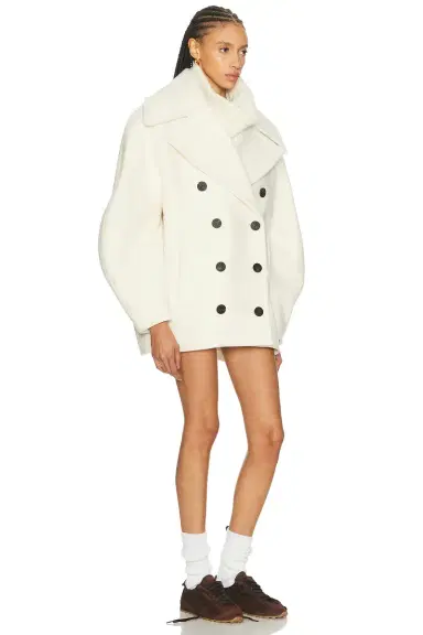 JACQUEMUS Le Caban Ovalo | Thumbnail 2 JACQUEMUS Le Caban Ovalo | Thumbnail 2