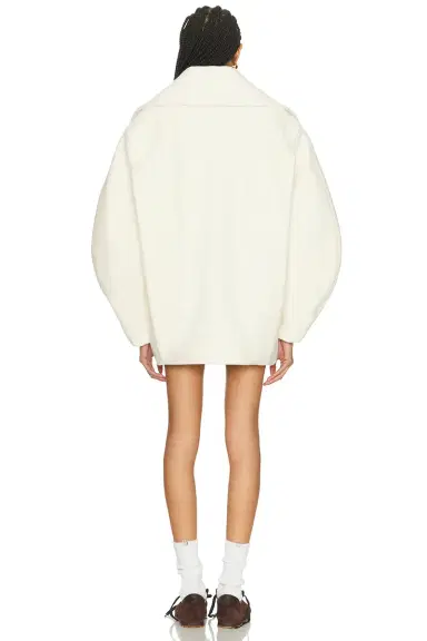 JACQUEMUS Le Caban Ovalo | Thumbnail 3 JACQUEMUS Le Caban Ovalo | Thumbnail 3