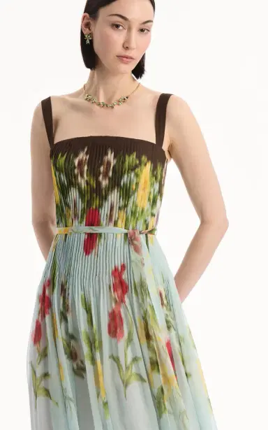 Oscar de la Renta Floral Silk-Chiffon Gown | Thumbnail 9 Oscar de la Renta Floral Silk-Chiffon Gown | Thumbnail 9