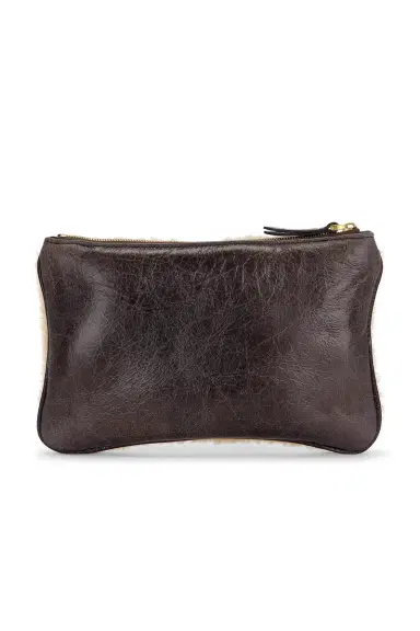 Valentino Garavani Viva Superstar Medium Flat Pouch | Thumbnail 3 Valentino Garavani Viva Superstar Medium Flat Pouch | Thumbnail 3