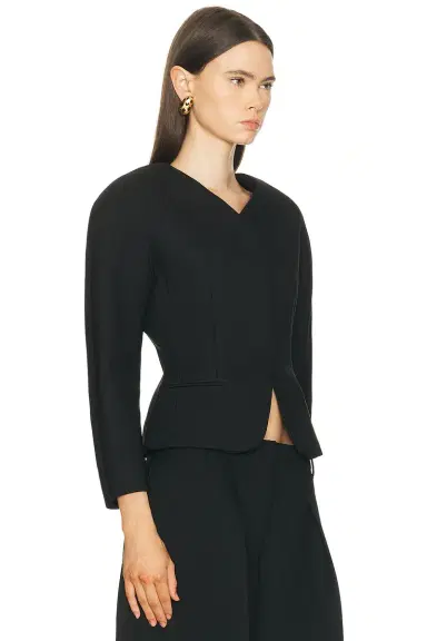 Jacquemus La Petite Veste Ovalo | Thumbnail 2 Jacquemus La Petite Veste Ovalo | Thumbnail 2