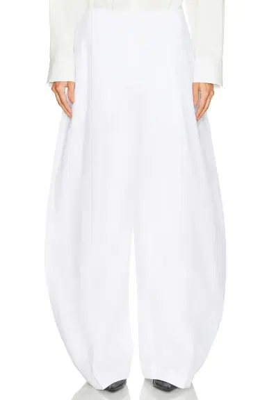 JACQUEMUS Le Pantalon Ovalo Large | Thumbnail 1 JACQUEMUS Le Pantalon Ovalo Large | Thumbnail 1