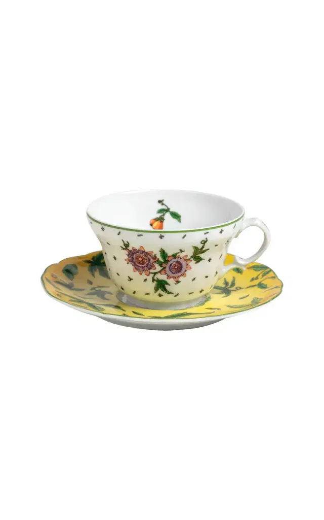 Flor de Maracuja Tea Cup and Saucer - White Flor de Maracuja Tea Cup and Saucer - White