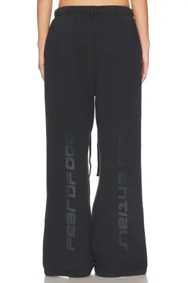 Fear of God Essentials Flare Sweatpant | Thumbnail 4 Fear of God Essentials Flare Sweatpant | Thumbnail 4