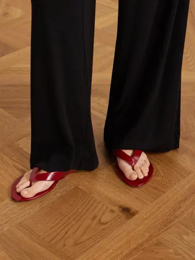 Le Monde Béryl Eel-effect Leather Thong Sandals | Thumbnail 2 Le Monde Béryl Eel-effect Leather Thong Sandals | Thumbnail 2