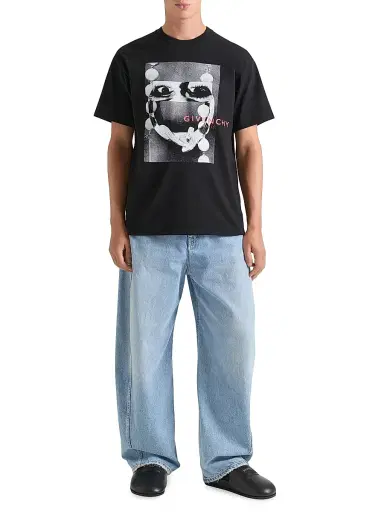 Givenchy Men's T-Shirt in Cotton with Surrealism Print - Black | Thumbnail 4 Givenchy Men's T-Shirt in Cotton with Surrealism Print - Black | Thumbnail 4