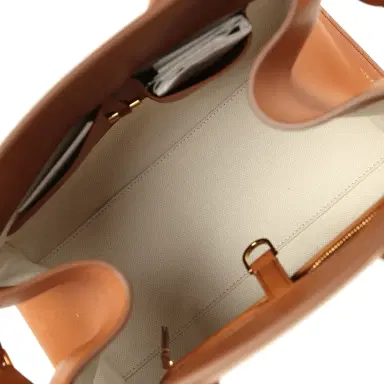 The Row The Row Soft Margaux 12 Bag Cuir Saddle Leather Gold Hardware | Thumbnail 9 The Row The Row Soft Margaux 12 Bag Cuir Saddle Leather Gold Hardware | Thumbnail 9