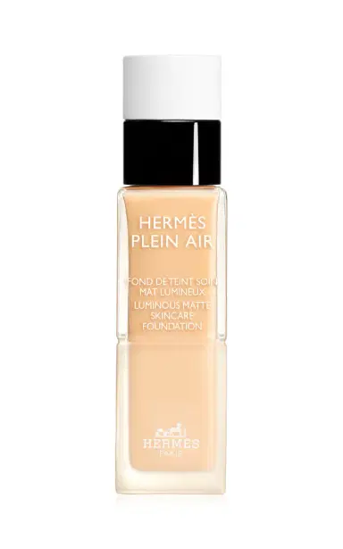 Hermès Beauty Hermès Plein Air; Luminous Matte Skincare Foundation - 17W Vanille | Thumbnail 37 Hermès Beauty Hermès Plein Air; Luminous Matte Skincare Foundation - 17W Vanille | Thumbnail 37