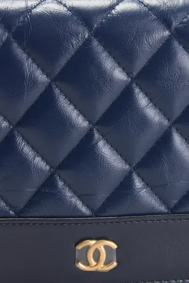 Chanel Chanel Calfskin Gabrielle Wallet On Chain | Thumbnail 5 Chanel Chanel Calfskin Gabrielle Wallet On Chain | Thumbnail 5