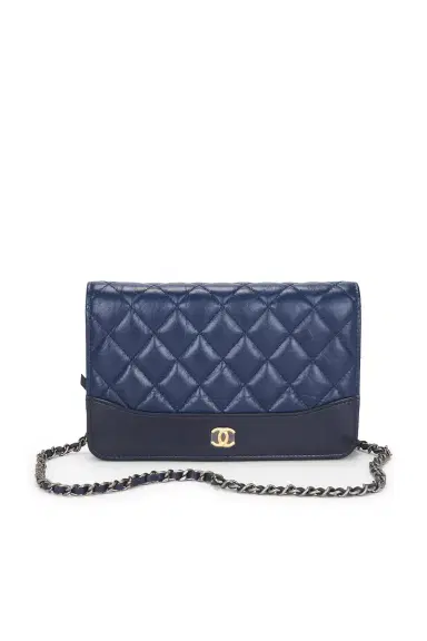 Chanel Chanel Calfskin Gabrielle Wallet On Chain | Thumbnail 1 Chanel Chanel Calfskin Gabrielle Wallet On Chain | Thumbnail 1