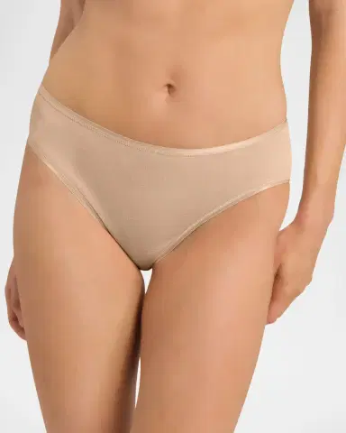 Hanro Cotton Seamless High-Leg Briefs | Thumbnail 3 Hanro Cotton Seamless High-Leg Briefs | Thumbnail 3