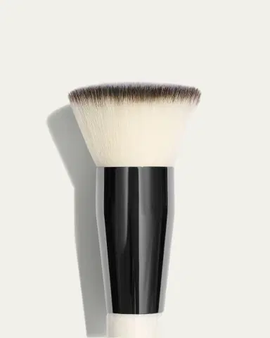 Chantecaille Buff and Blur Brush | Thumbnail 2 Chantecaille Buff and Blur Brush | Thumbnail 2