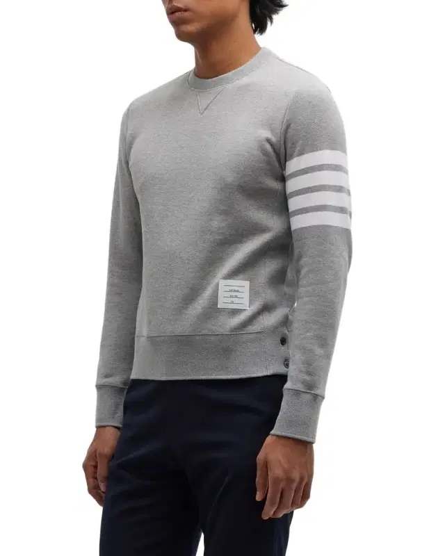 Men 's Classic Crewneck Sweatshirt with Striped Sleeve Men 's Classic Crewneck Sweatshirt with Striped Sleeve