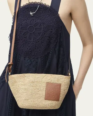 LOEWE x Paula's Ibiza Pochette Medium Raffia Crossbody Bag | Thumbnail 2 LOEWE x Paula's Ibiza Pochette Medium Raffia Crossbody Bag | Thumbnail 2