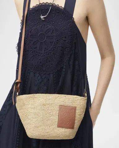 LOEWE x Paula's Ibiza Pochette Medium Raffia Crossbody Bag | Thumbnail 6 LOEWE x Paula's Ibiza Pochette Medium Raffia Crossbody Bag | Thumbnail 6