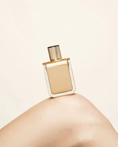 Veronique Gabai 0.33 oz. Oud Elixir Pure Perfume | Thumbnail 3 Veronique Gabai 0.33 oz. Oud Elixir Pure Perfume | Thumbnail 3