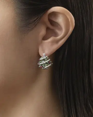 Mio Harutaka White Gold Christmas Tree Single Earring with Green Garnet and Sapphires | Thumbnail 2 Mio Harutaka White Gold Christmas Tree Single Earring with Green Garnet and Sapphires | Thumbnail 2