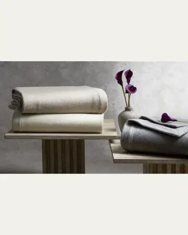 Matouk Venus Cashmere Blanket, KING | Thumbnail 4 Matouk Venus Cashmere Blanket, KING | Thumbnail 4