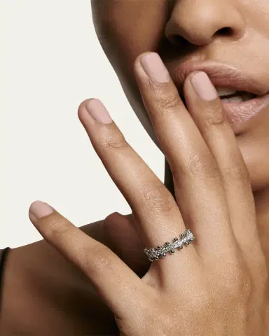 Oscar Massin Beaded 18K Recycled Gold and Lab Grown Diamond Ring | Thumbnail 4 Oscar Massin Beaded 18K Recycled Gold and Lab Grown Diamond Ring | Thumbnail 4