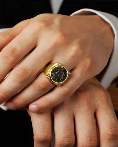 JORGE ADELER Men's 18K Yellow Gold Authentic Neptune Coin Ring | Thumbnail 2 JORGE ADELER Men's 18K Yellow Gold Authentic Neptune Coin Ring | Thumbnail 2