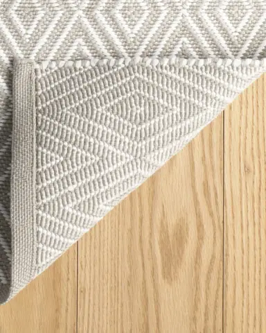 Annie Selke Diamond Handwoven Indoor/Outdoor Rug, 5' x 8' | Thumbnail 3 Annie Selke Diamond Handwoven Indoor/Outdoor Rug, 5' x 8' | Thumbnail 3