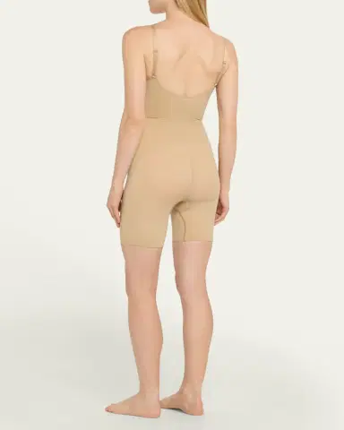 SKIMS Seamless Sculpt Mid-Thigh Bodysuit | Thumbnail 14 SKIMS Seamless Sculpt Mid-Thigh Bodysuit | Thumbnail 14