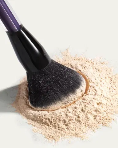 KEVYN AUCOIN Large Face and Body Brush | Thumbnail 2 KEVYN AUCOIN Large Face and Body Brush | Thumbnail 2