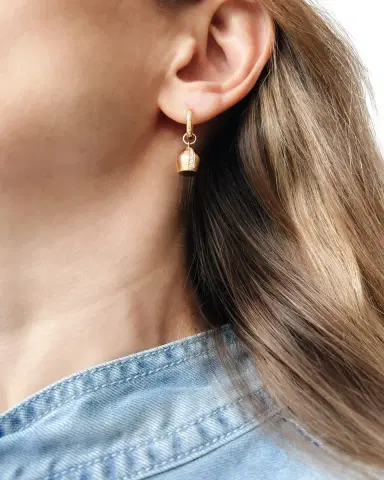 Haute Victoire Diamond Lune Hoop Earrings | Thumbnail 2 Haute Victoire Diamond Lune Hoop Earrings | Thumbnail 2