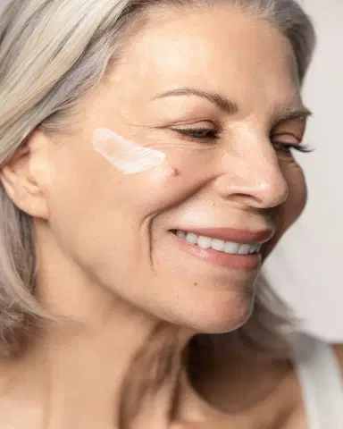 RéVive Vitamin C, Niacinamide +Bio-Renewal Peptide, 1 oz. | Thumbnail 3 RéVive Vitamin C, Niacinamide +Bio-Renewal Peptide, 1 oz. | Thumbnail 3