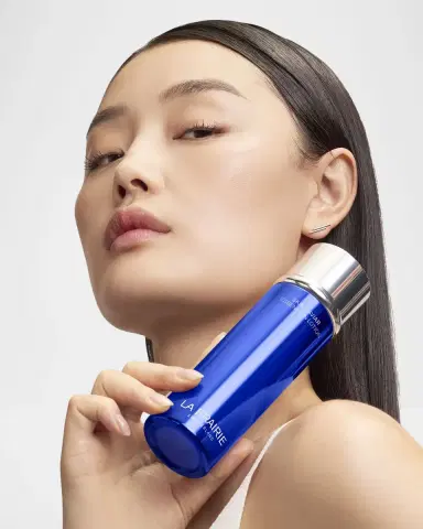 La Prairie Skin Caviar Essence-in-Lotion, Hydrating Pre-Serum, 8.5 oz. | Thumbnail 6 La Prairie Skin Caviar Essence-in-Lotion, Hydrating Pre-Serum, 8.5 oz. | Thumbnail 6