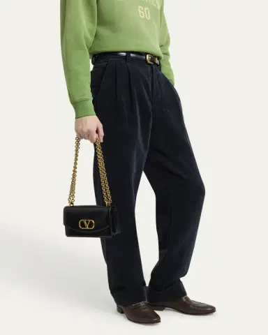 Valentino Garavani Men's Vain VLogo Leather Shoulder Bag | Thumbnail 4 Valentino Garavani Men's Vain VLogo Leather Shoulder Bag | Thumbnail 4