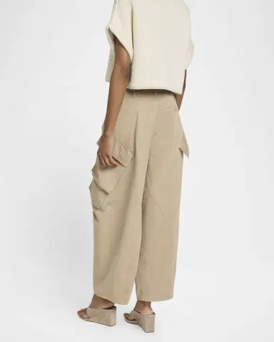 Alaïa Mid-Rise Washed Chino Barrel-Leg Cargo Trousers | Thumbnail 2 Alaïa Mid-Rise Washed Chino Barrel-Leg Cargo Trousers | Thumbnail 2