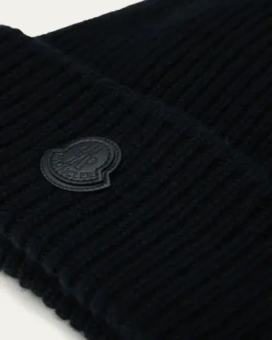 Moncler Men's Cashmere Rib Leather-Logo Beanie Hat | Thumbnail 2 Moncler Men's Cashmere Rib Leather-Logo Beanie Hat | Thumbnail 2