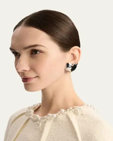 Oscar de la Renta Smooth Heart Stud Earrings, Silver | Thumbnail 2 Oscar de la Renta Smooth Heart Stud Earrings, Silver | Thumbnail 2