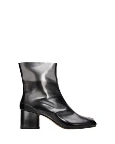 Maison Margiela Tabi Bicolor Leather Ankle Boots | Thumbnail 1 Maison Margiela Tabi Bicolor Leather Ankle Boots | Thumbnail 1