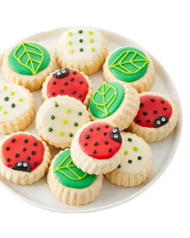 Le Gourmet Baking Ladybug Shortbread Cookies | Thumbnail 1 Le Gourmet Baking Ladybug Shortbread Cookies | Thumbnail 1