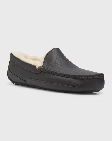 UGG Men 's Ascot Water-Resistant Leather Slippers | Thumbnail 2 UGG Men 's Ascot Water-Resistant Leather Slippers | Thumbnail 2