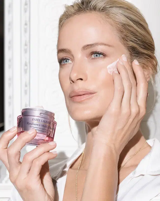 Resilience Multi-Effect Tri-Peptide Face & Neck Cream Moisturizer SPF 15 for Dry Skin Resilience Multi-Effect Tri-Peptide Face & Neck Cream Moisturizer SPF 15 for Dry Skin