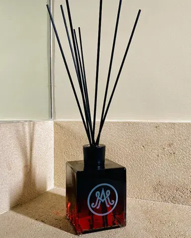 Amanda de Montal 16.9 oz. Fructus Vasconia Diffuser | Thumbnail 2 Amanda de Montal 16.9 oz. Fructus Vasconia Diffuser | Thumbnail 2